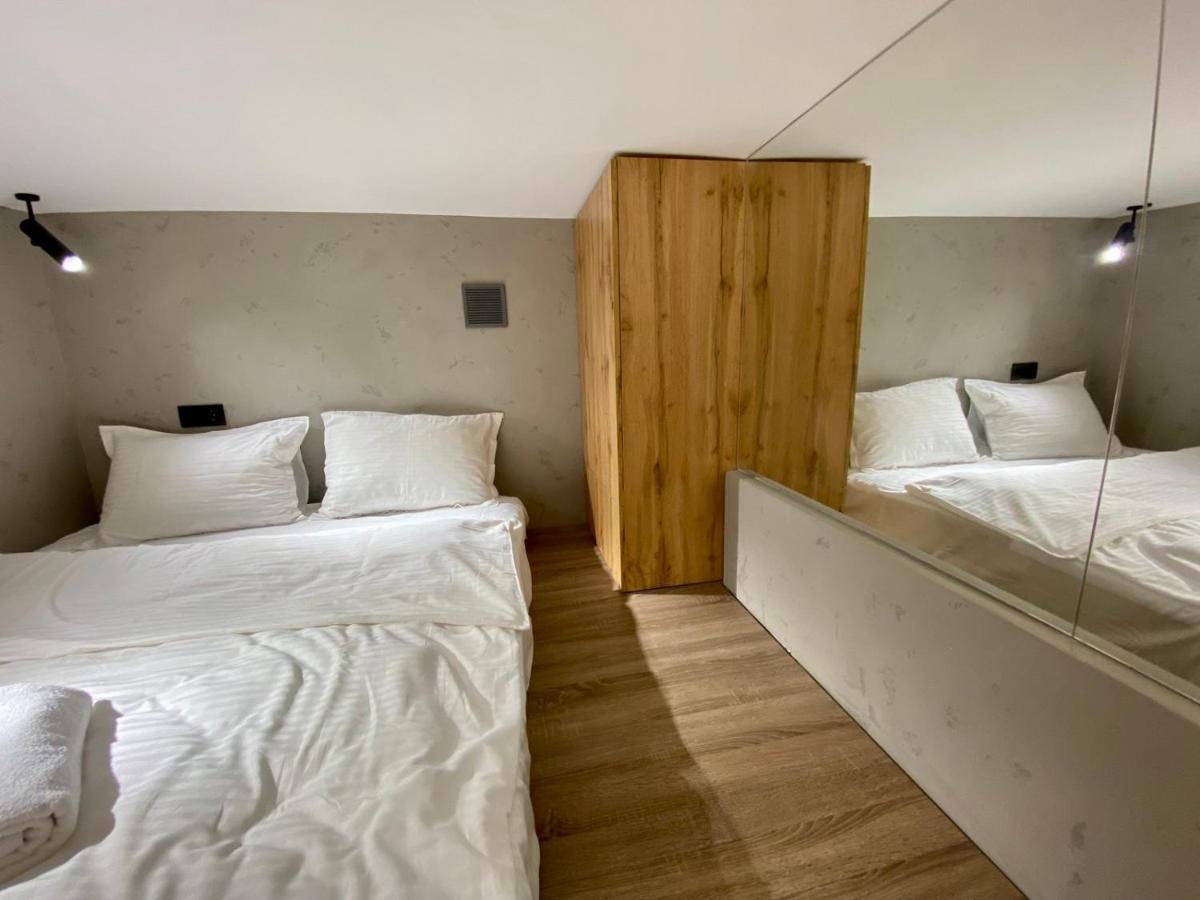 Leogrand Apartments On Filatova 12 리비프 외부 사진